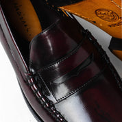 MORTERO loafer de vestir burgundy detalle construcción artesanal
