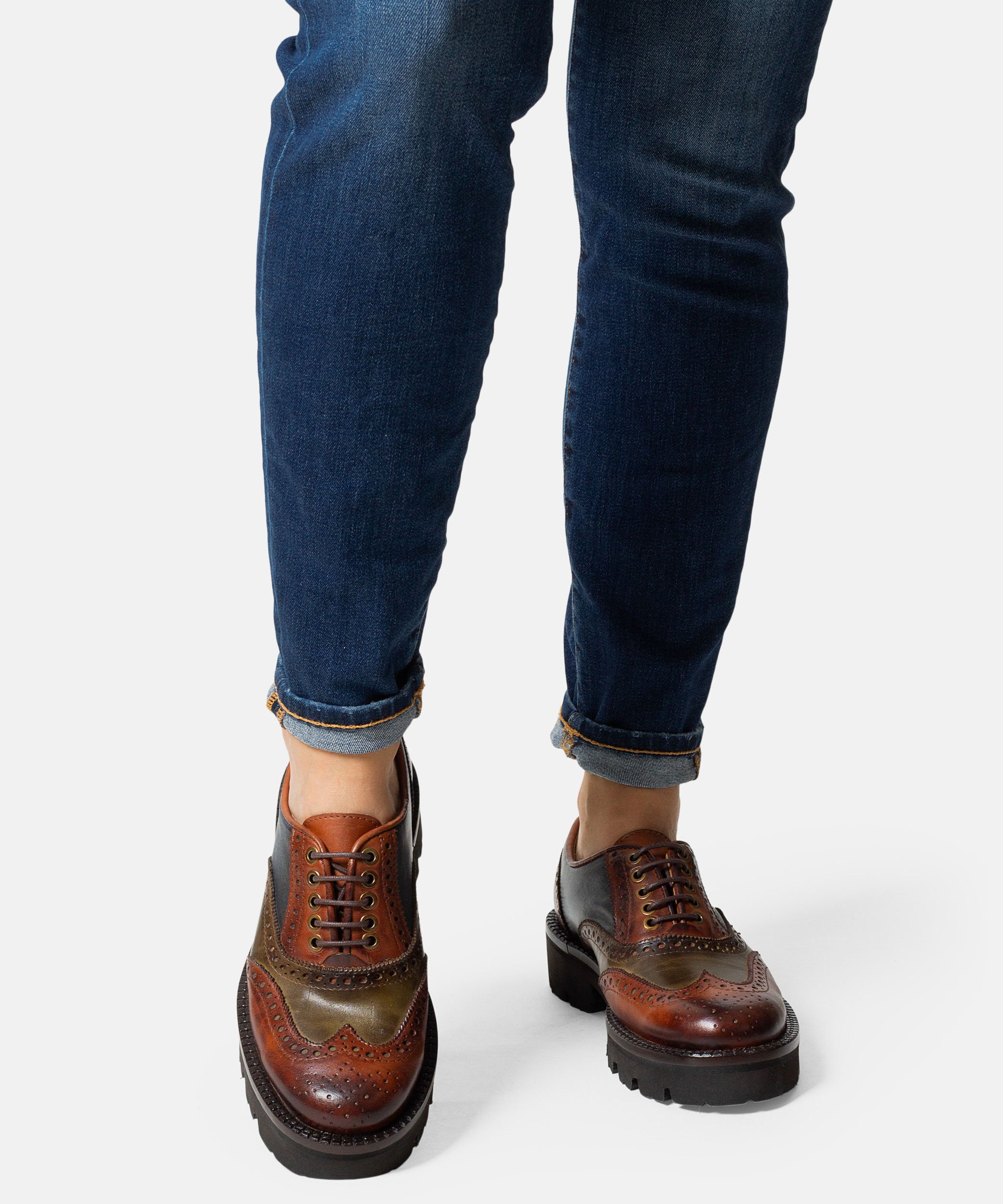 FOLKLORE oxford brogue mujer london azul vista lateral suela ligera
