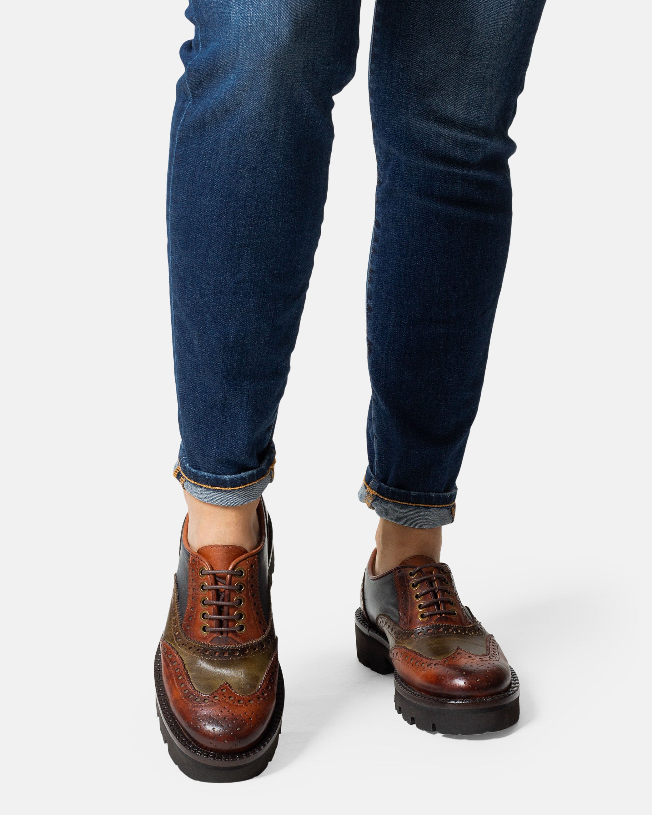 FOLKLORE oxford brogue mujer london azul vista lateral suela ligera
