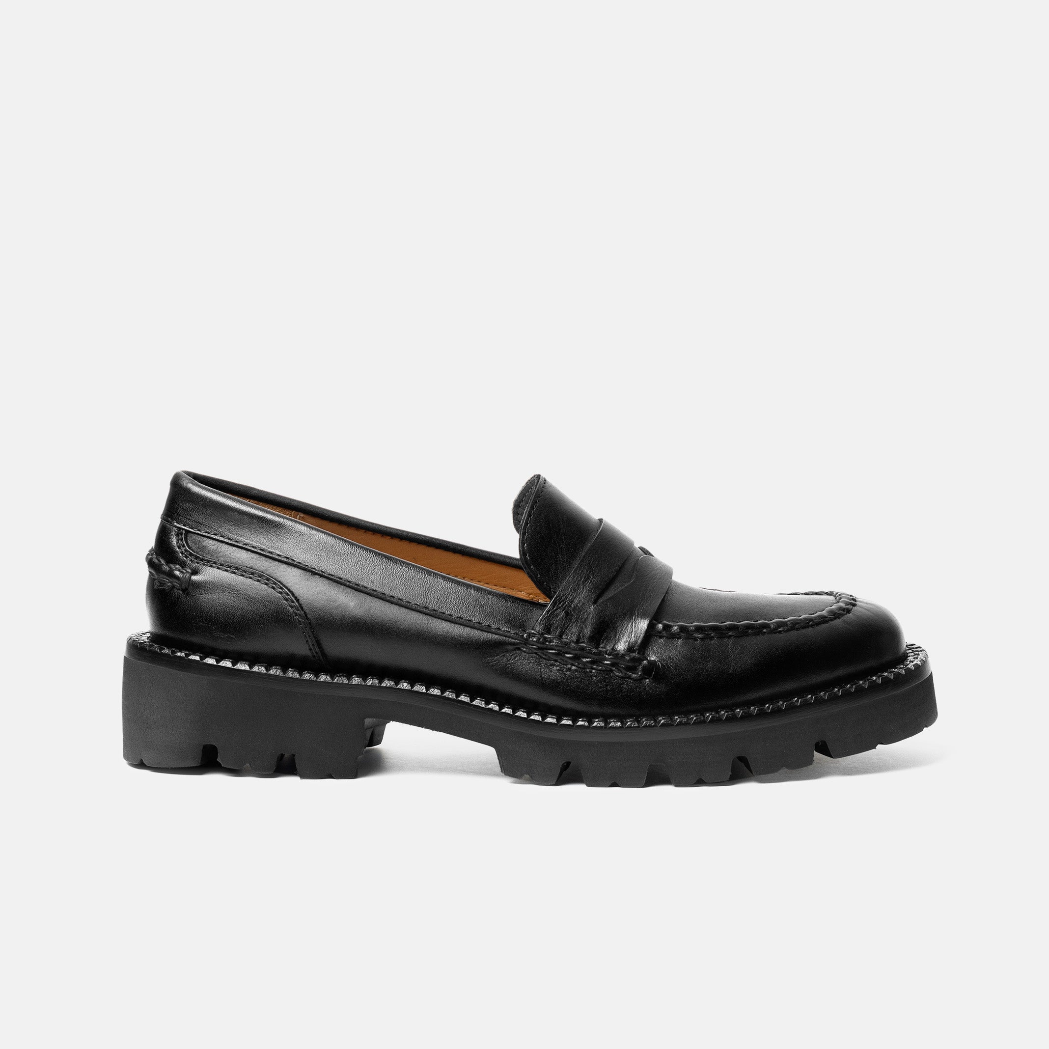 MAJA mocasín loafer chunky mujer negro vista frontal calzado artesanal
