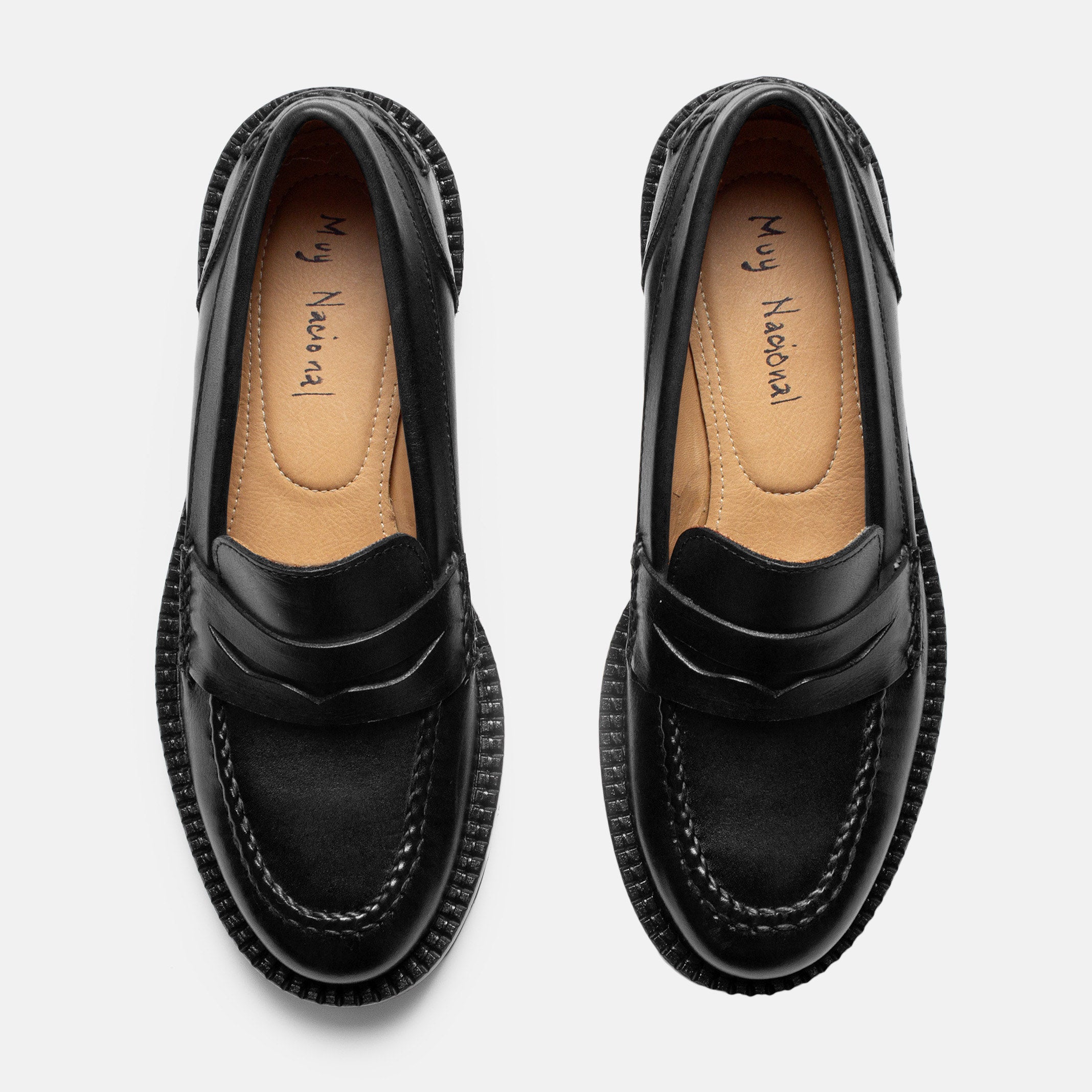 MAJA zapato mocasín mujer negro vista superior diseño contemporáneo
