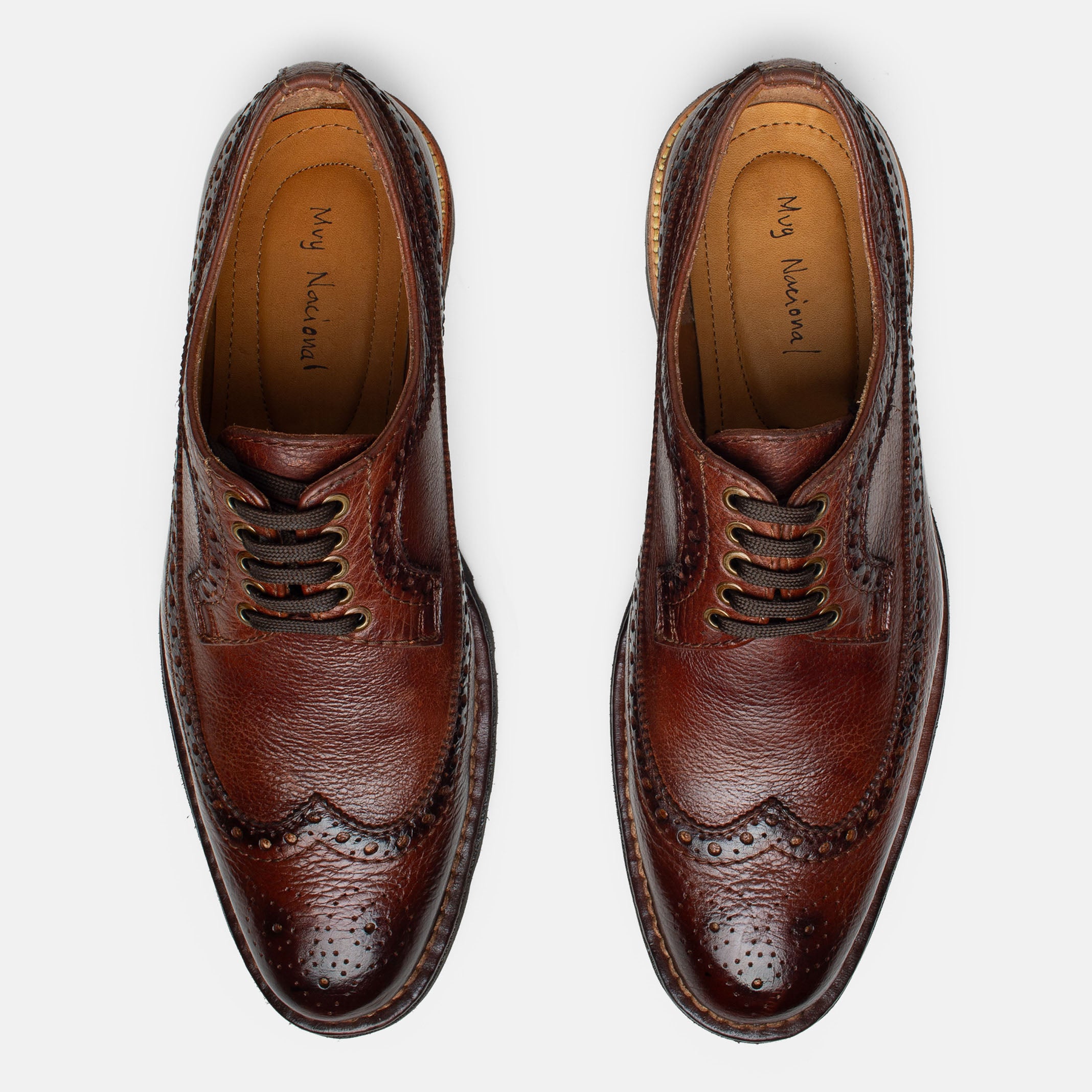REBOZO zapato brogue marrón vista superior detalles calados diseño británico
