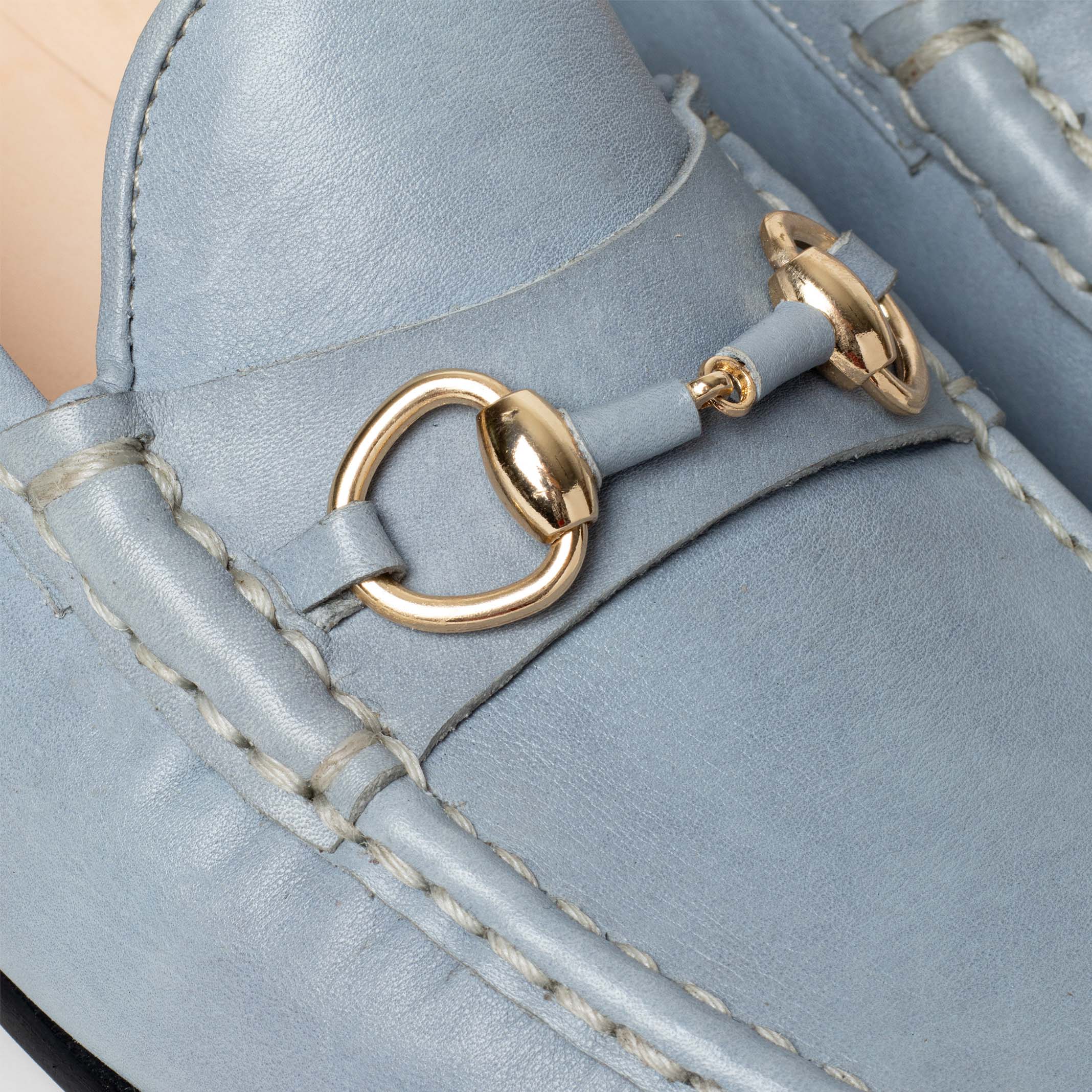 Mocasín TIENTO de Piel Suave Hecho a Mano en México | Muy Nacional – Detalle costura