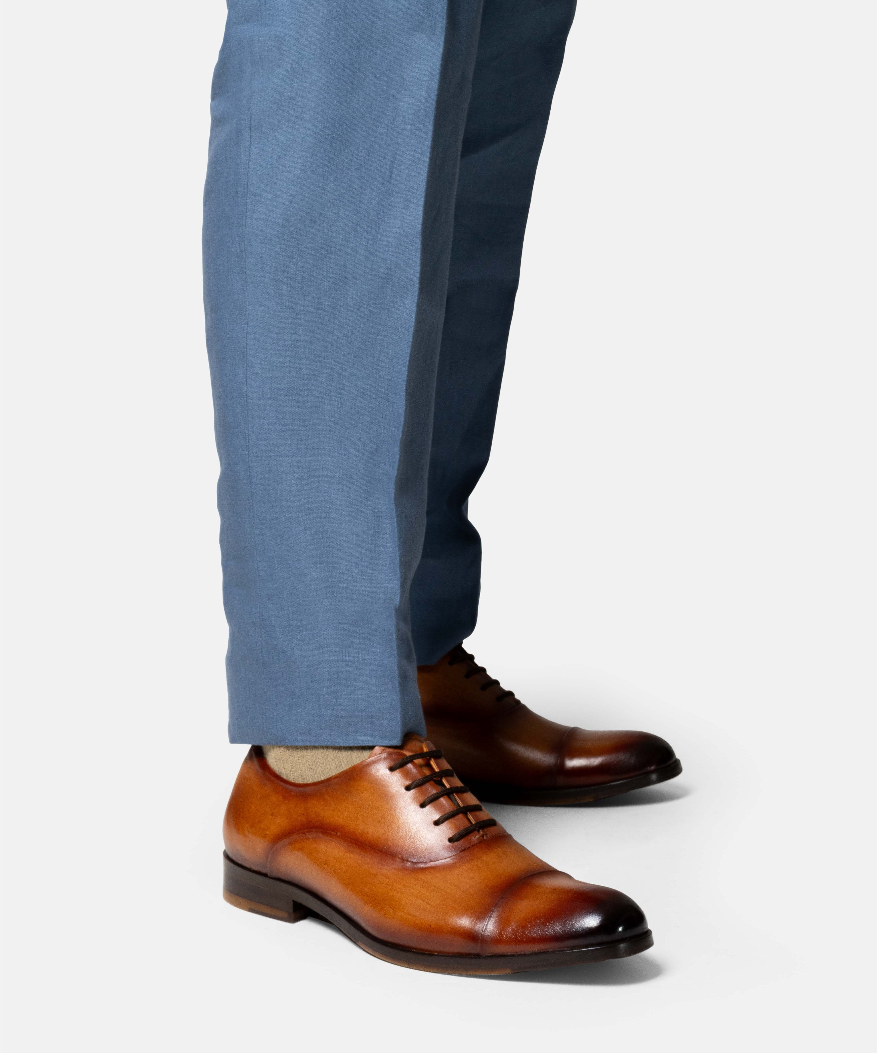 UMAN oxford cap toe caramel vista lateral degradado sutil puntera
