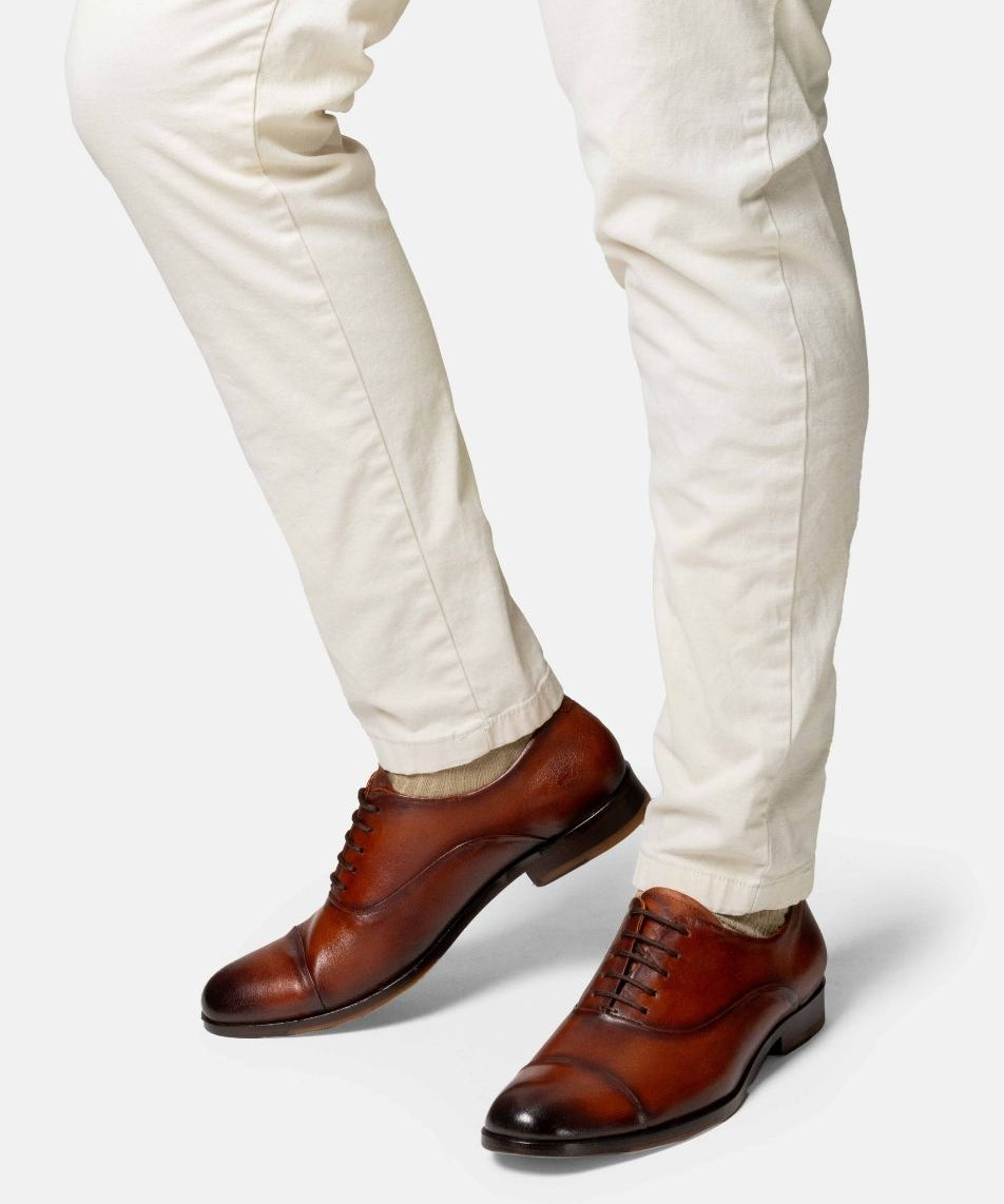 UMAN oxford cap toe london imagen principal elegancia silenciosa artesanal
