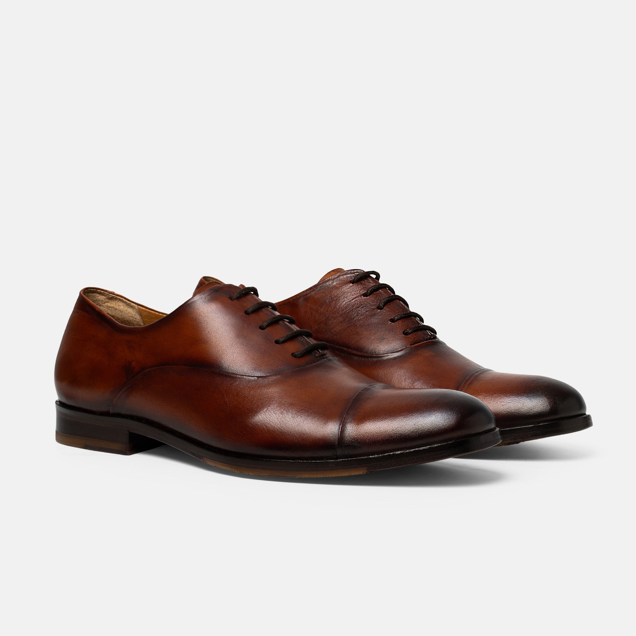 UMAN oxford cap toe london vista trasera piel premium artesanal

